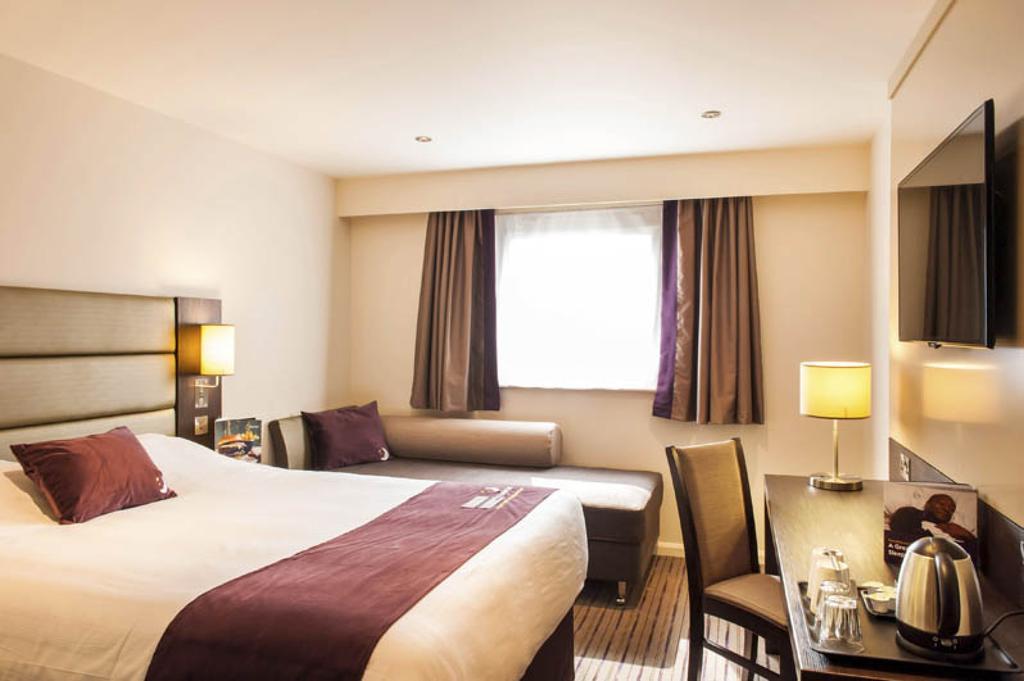 Premier Inn London Greenford Szoba fotó